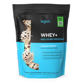 LEGION Whey+ proteina aislada cookies-cream en bote; batido cremoso y digestión suave