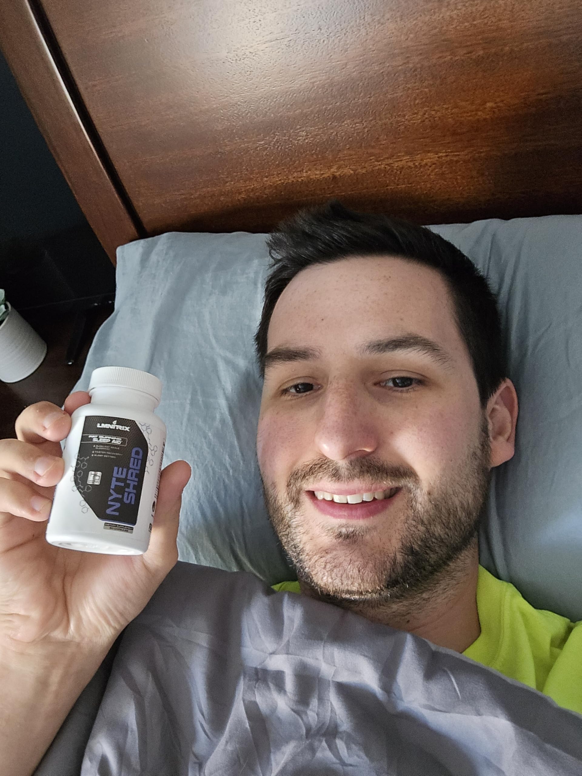 LMNITRIX ayuda para dormir: etiqueta visible con ingredientes clave