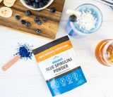 Batido azul preparado con espirulina azul de Lone Star Botanicals