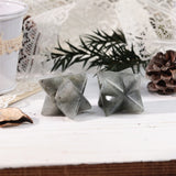 Loveliome: cristal lunar Merkaba con brillo suave listo para meditaciones.
