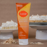 Lume Acidified Body Wash, dosificador en uso para aplicación diaria.
