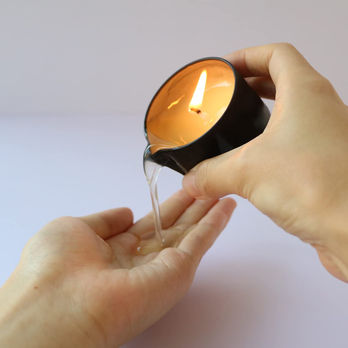 Vela de masaje LUXMASA Jazmín, fragancia suave para lectura y descanso.