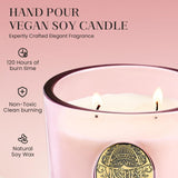 Vela M&SENSE encendida aporta iluminación suave para el hogar.