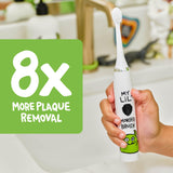 Mango ergonómico y recargable para uso cómodo en niños.
