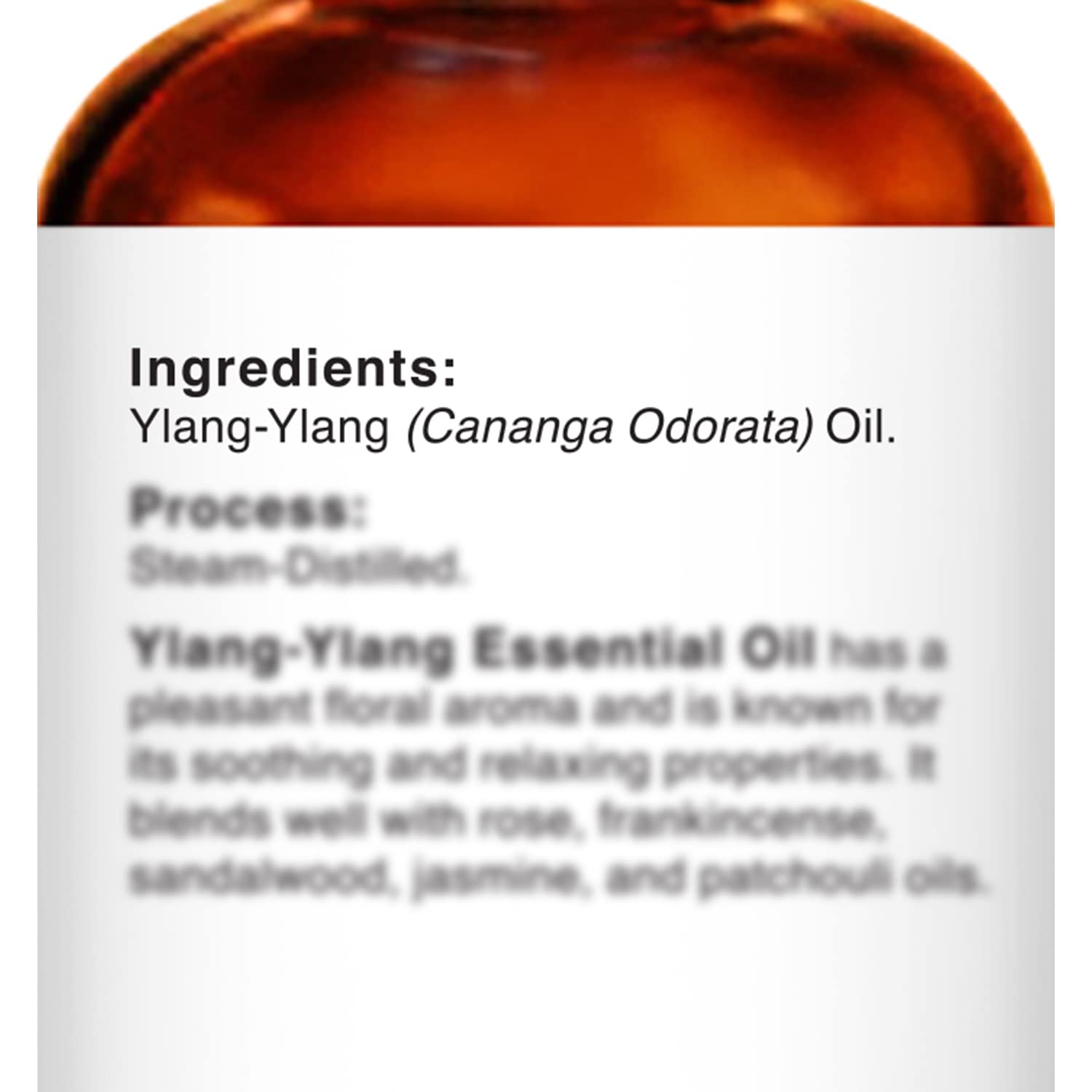 Control de dosis con gotero de Majestic Pure Ylang Ylang para uso seguro.