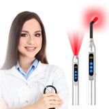 MCJ dispositivo de luz en la cara con foco en uso facial y alivio potencial.