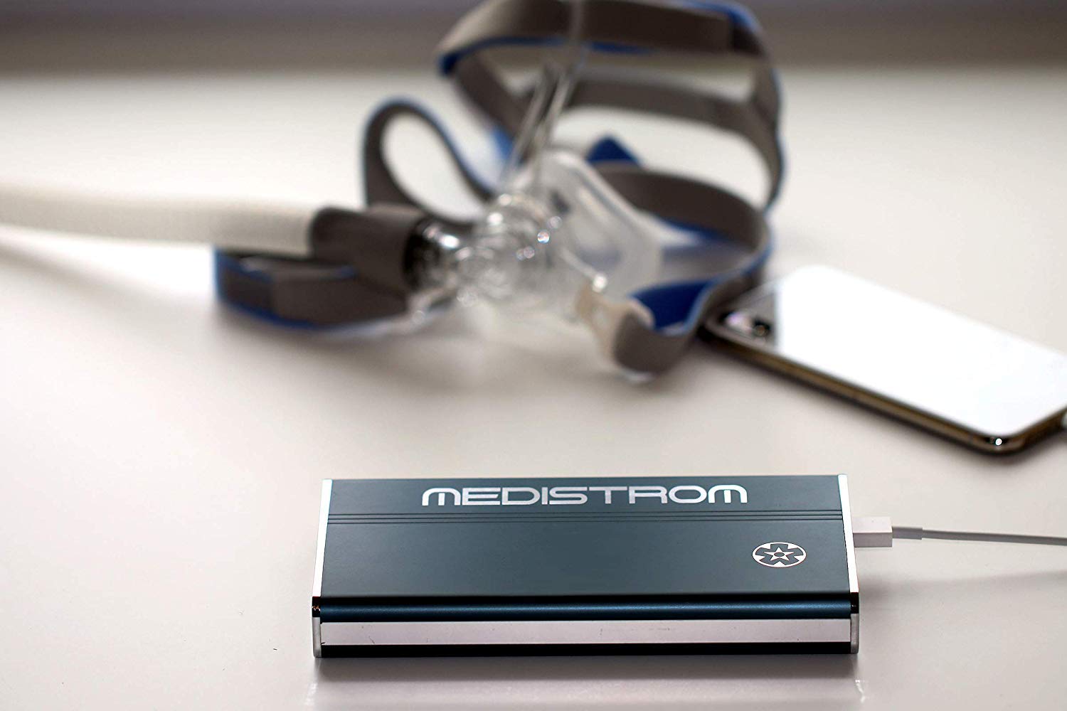 Batería 95Wh de Medistrom para respaldo en CPAP durante viajes.