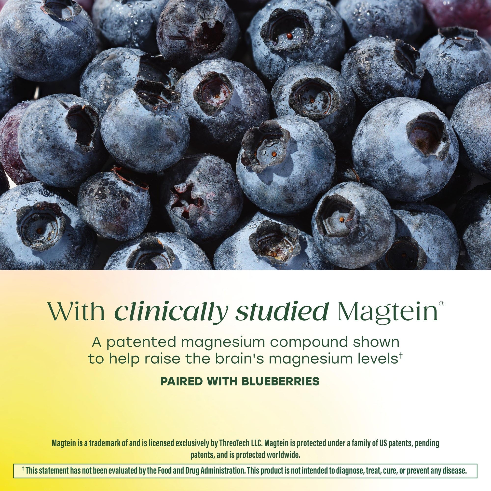 MegaFood Magtein: cápsulas en mano muestran tamaño cómodo.