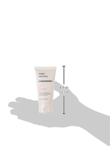 Mesoestetic Melan Recovery aplicación suave para piel sensible durante la rutina.