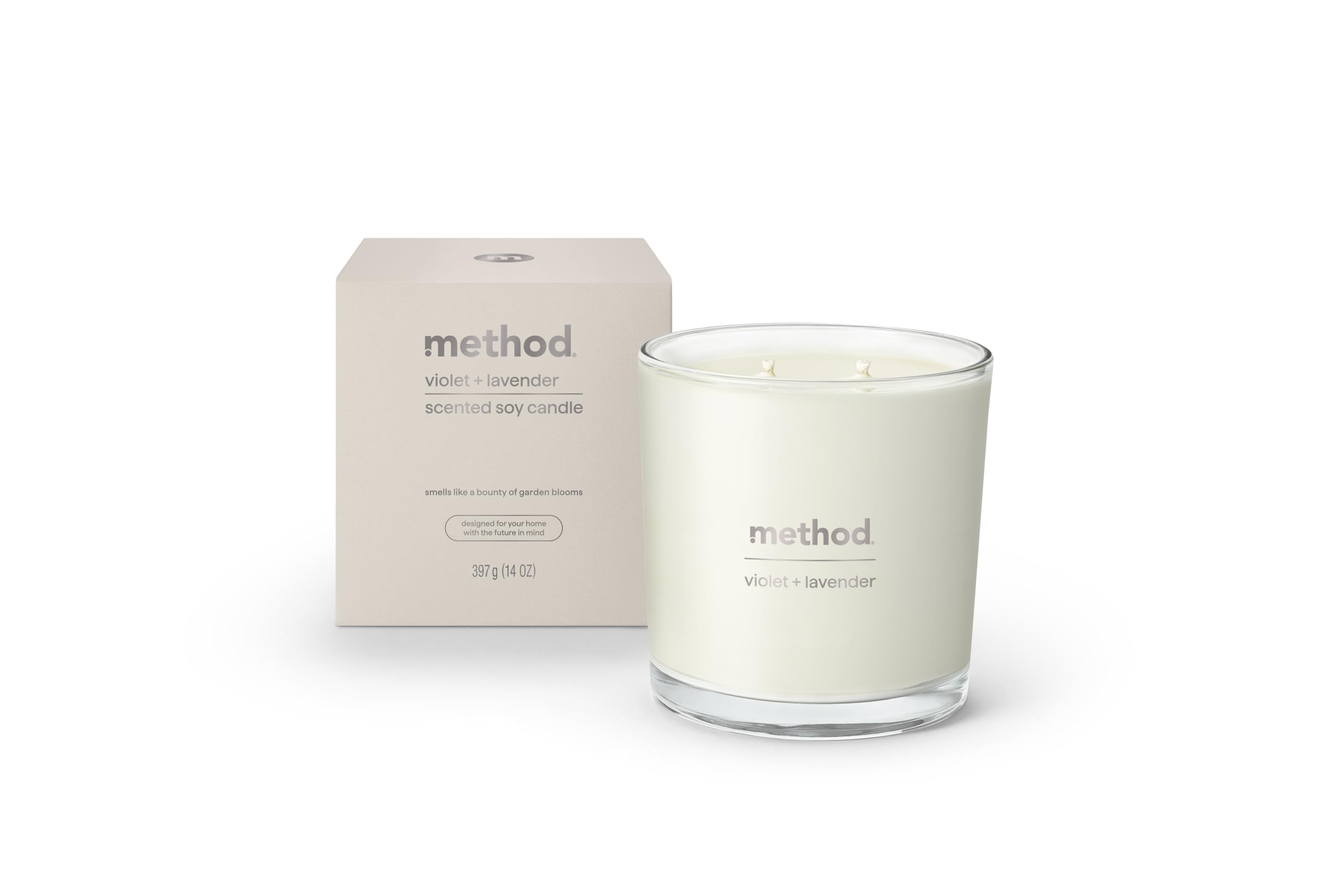 Vela de soja Method violeta lavanda en vaso reciclable para espacios serenos.