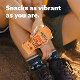 Mezcla: barra sin OGM, snack consciente con proteína vegetal.