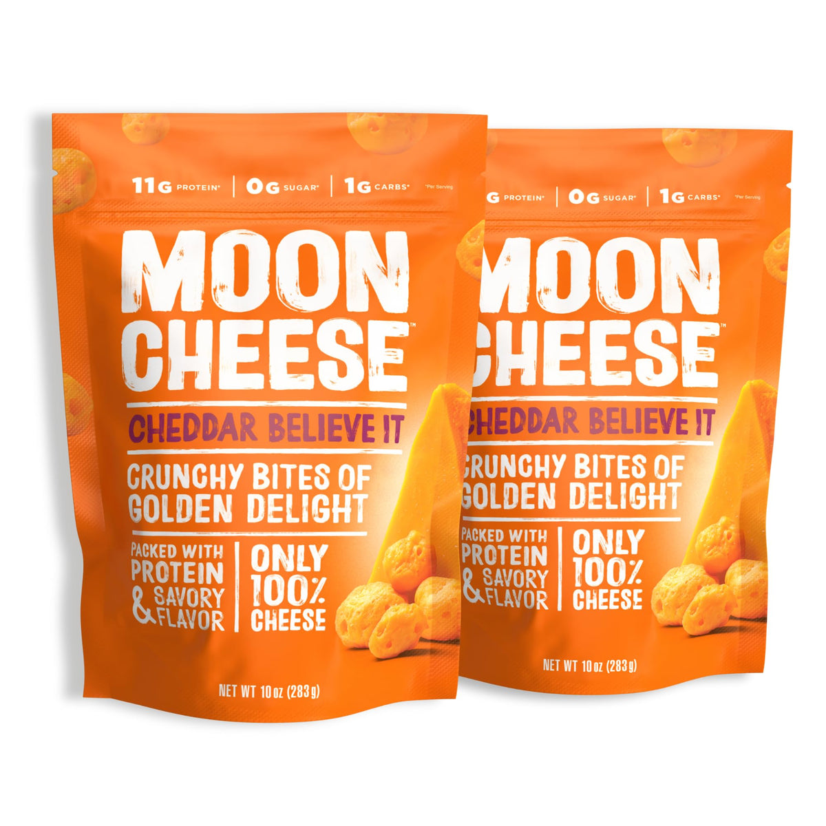 Moon Cheese Cheddar Believe It, empaque frontal, snack crujiente y portátil para llevar.