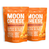 Moon Cheese Cheddar Believe It, empaque frontal, snack crujiente y portátil para llevar.