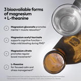 Moon Juice Magnesi-Om: polvo neutro disolviéndose en agua.
