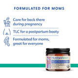 Motherlove Mom's Bottom Balm, etiqueta orgánica visible, compromiso con ingredientes limpios.