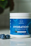 MRM Hydration+ preparación en agua en un día caluroso para mantener la hidratación.