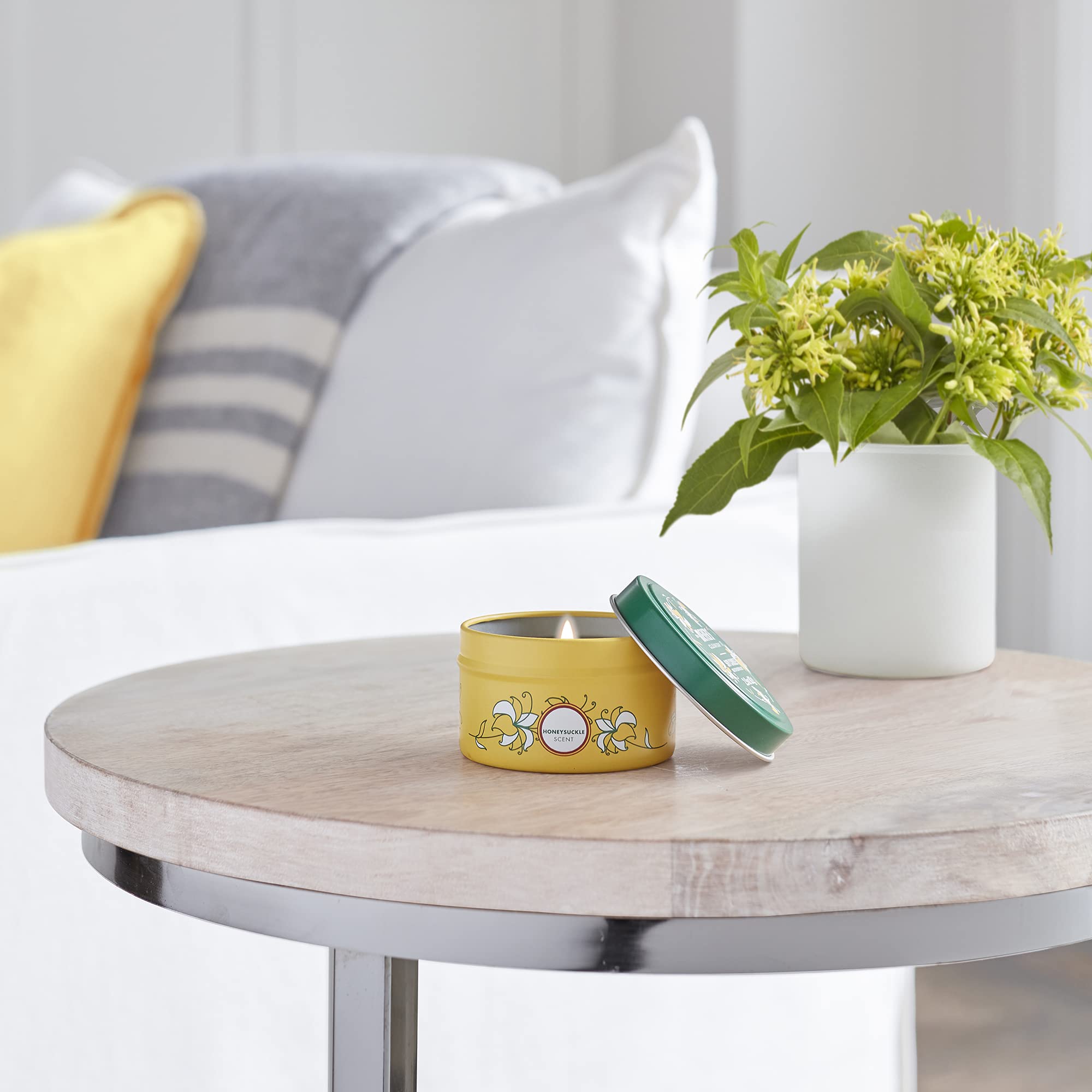 Presentación de la vela como regalo aromático para el hogar.