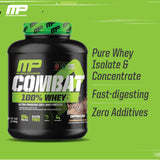 Mezcla cremosa de MusclePharm Combat 100% Whey Cappuccino para batidos suaves.