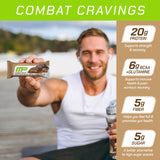 MusclePharm Combat Sport Bar envuelta, práctico para llevar entre sesiones.