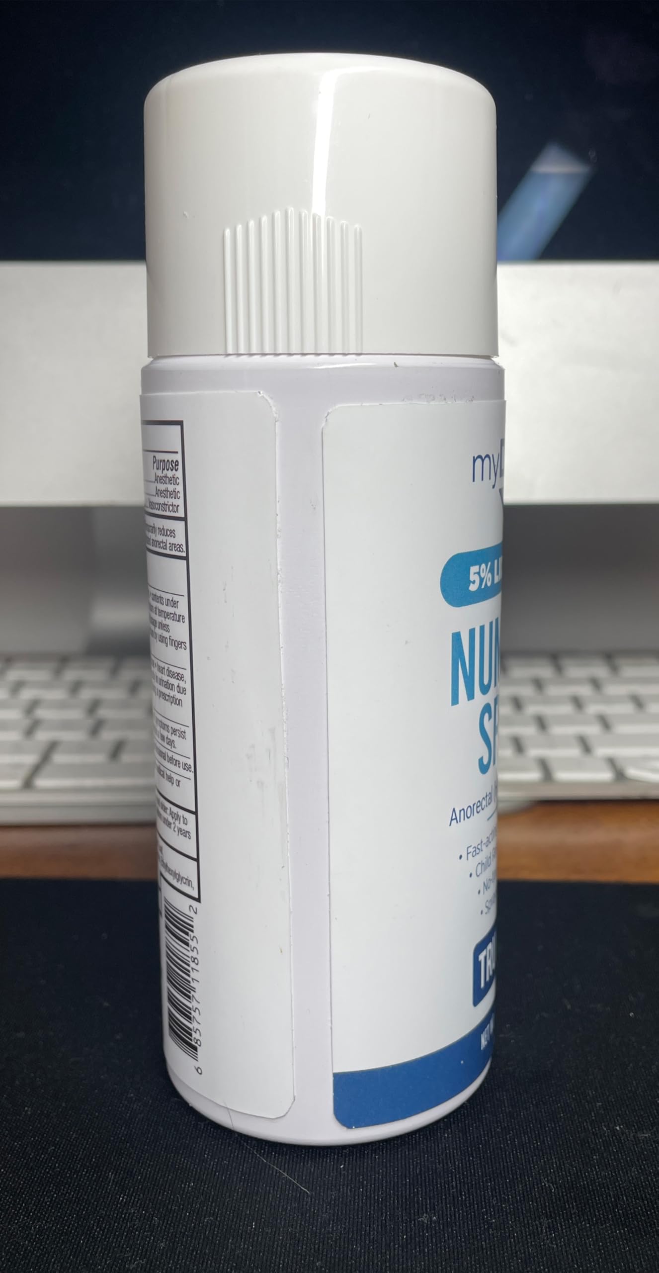 Hamamelis como componente natural en Myderm Numbing Spray.