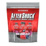Myogenix Aftershock bote frambuesa salvaje, derramando para recuperación posentrenamiento.