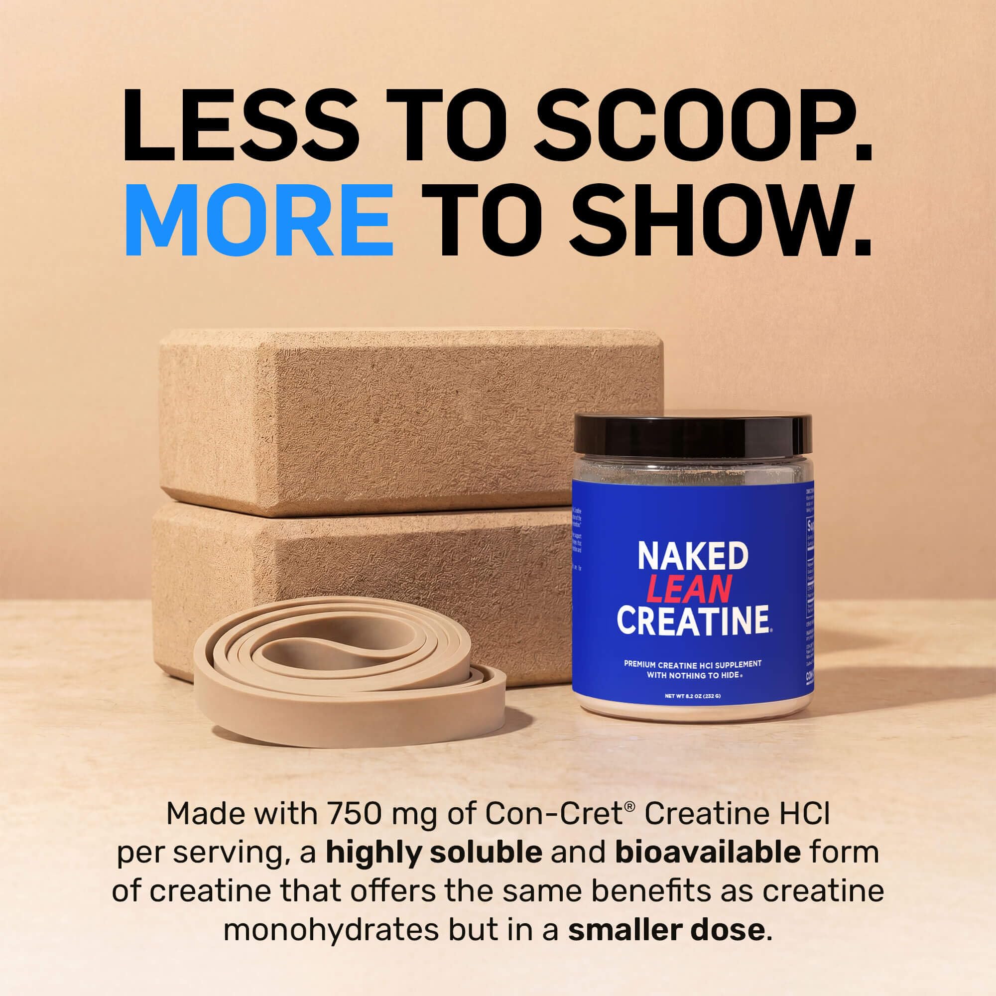 NAKED Lean Creatine HCl disuelto en taza de agua para entrenamiento.
