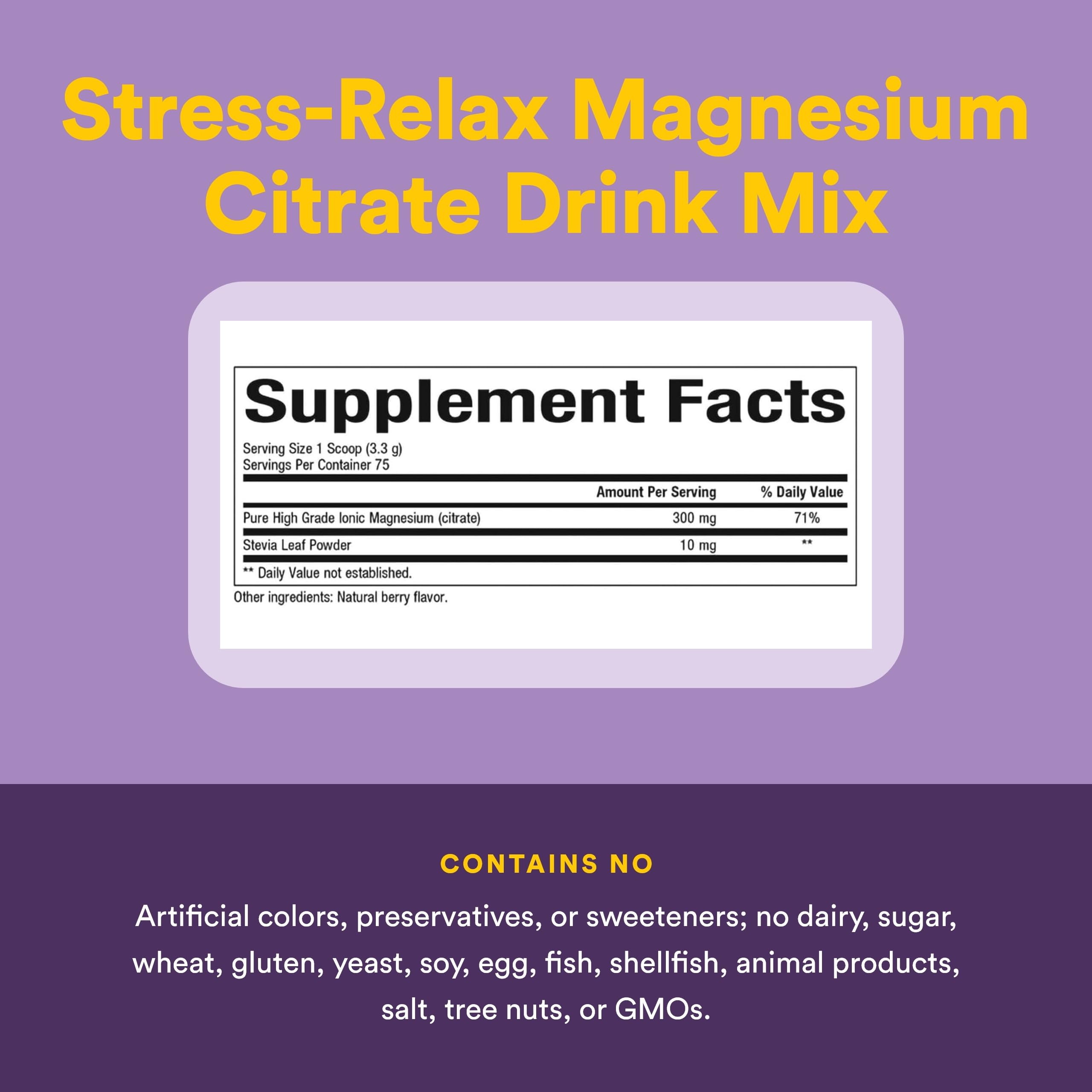 Mezcla en vaso de magnesio citrato con agua caliente para consumo.