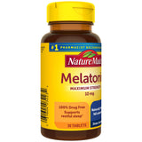 Almohada y Nature Made Melatonina: escena de relajación para dormir.