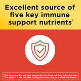 Nature Made Super C, tabletas en mano, ingesta diaria para apoyo antioxidante