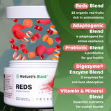 NATURES BLAST Reds, frutos rojos en primer plano, fuente de antioxidantes naturales.
