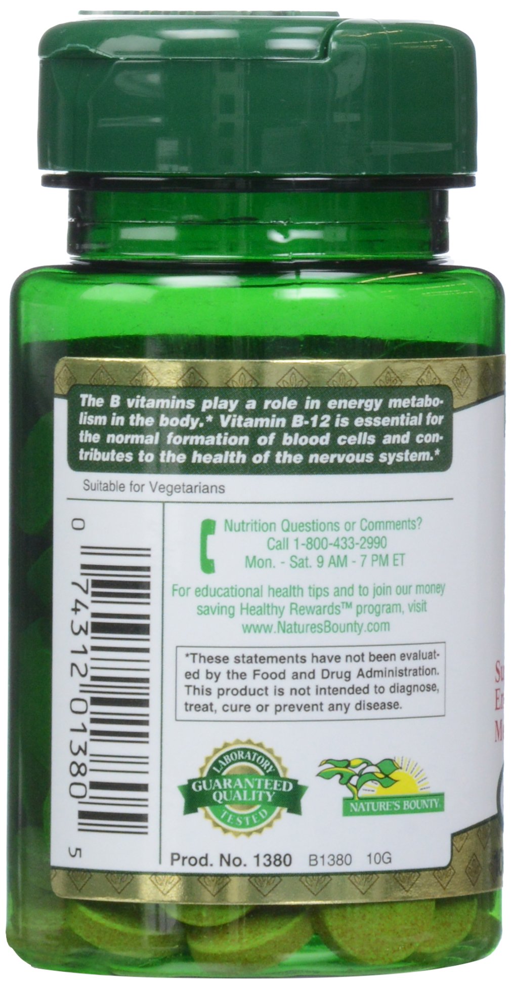 Nature's Bounty B12 1000 mcg, tabletas en mano para comparar dosis.