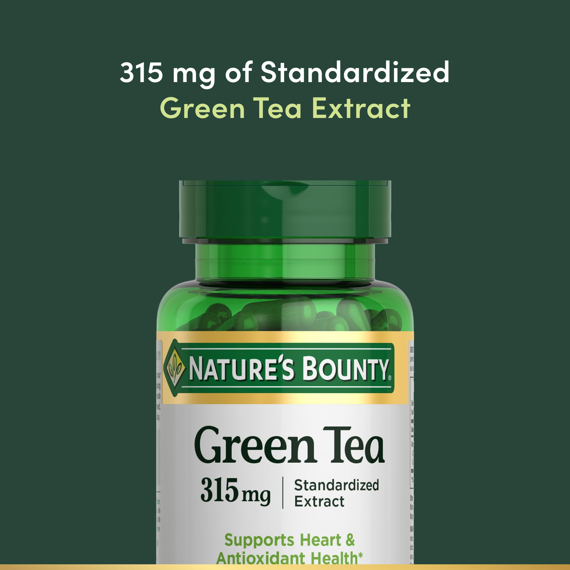 Nature's Bounty té verde cápsulas en mano muestra dosis diaria conveniente