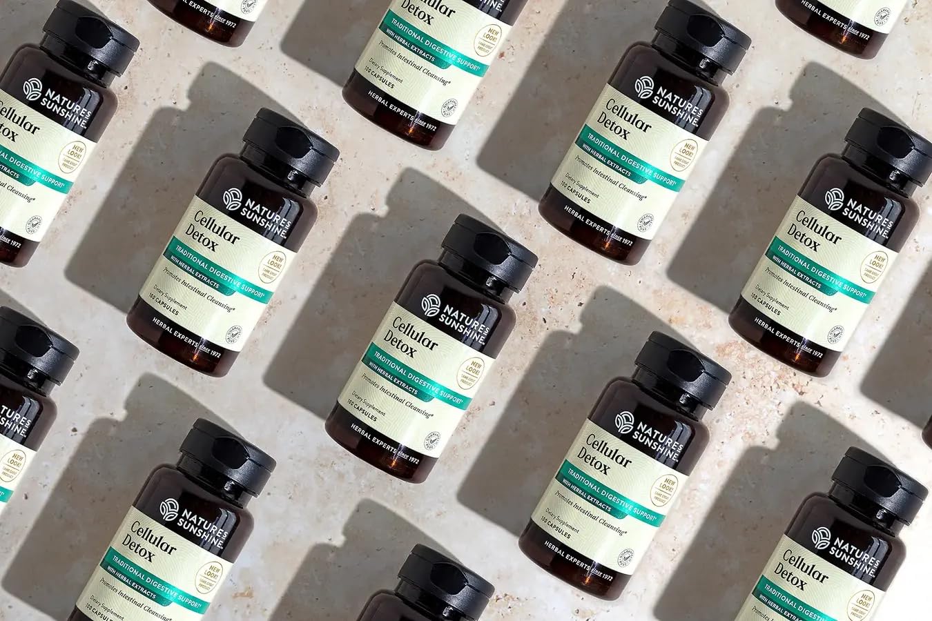 Nature's Sunshine Cellular Detox: cápsulas en muestra para evaluación rápida.