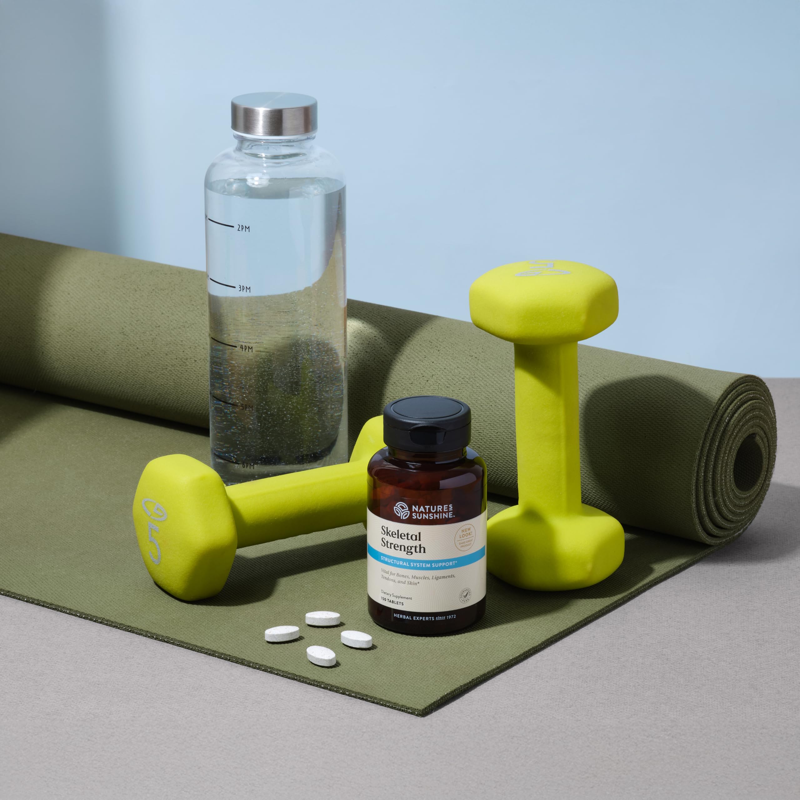 Nature's Sunshine Fuerza Ósea etiqueta de ingredientes resalta calcio y vitaminas.