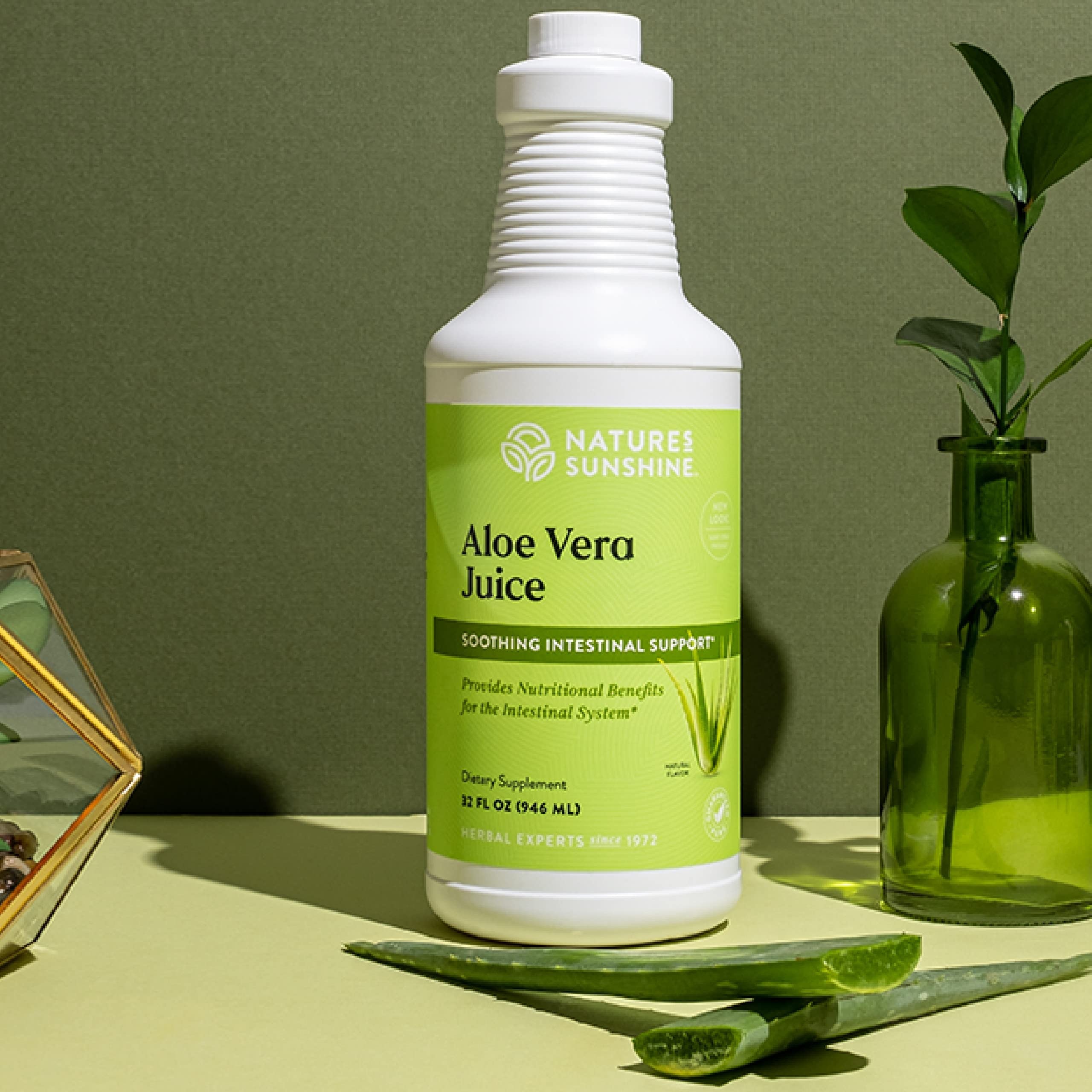Nature's Sunshine Aloe Vera Juice 32 Oz, etiqueta clara con información útil.