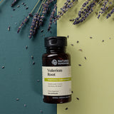 Nature's Sunshine Valerian Root: envase ámbar que protege la frescura del producto.
