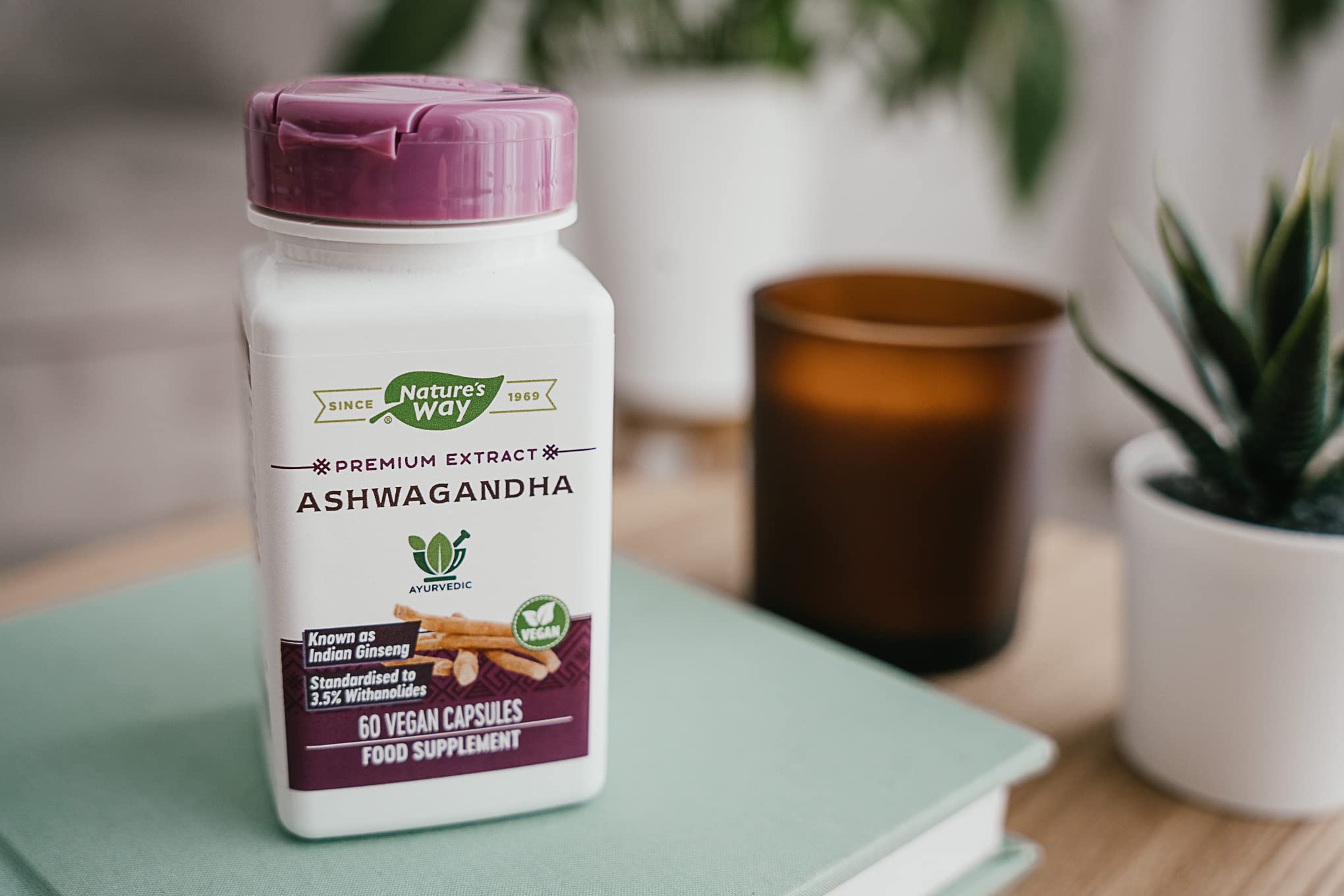 Nature's Way Ashwagandha 60vcaps: presentación compacta para viaje y rutina diaria.