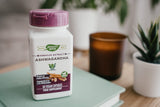 Nature's Way Ashwagandha 60vcaps: presentación compacta para viaje y rutina diaria.