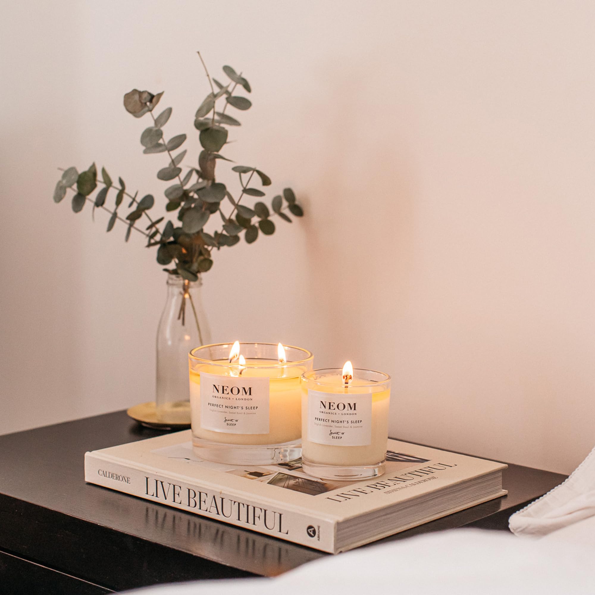 NEOM vela regalo lavanda manzanilla patchouli, experiencia de relajación