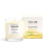 NEOM Feel Refreshed: vela de 1 mecha con limón y albahaca para energizar el ambiente.