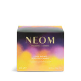 NEOM vela de 420 g ofrece duración y presencia aromática.