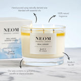 Vela de lujo NEOM para crear ambiente calmante en casa.