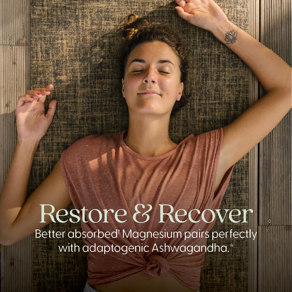 New Chapter Magnesium + Ashwagandha, etiqueta cercana, beneficio para claridad y calma.