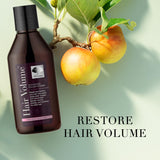 Aplicación de New Nordic Hair Volume en cabello mojado genera espuma suave
