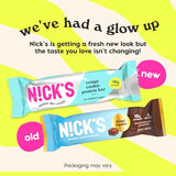 Nick’s Barras proteína crujiente galleta chocolate trozos de galleta visibles para sabor indulgente.