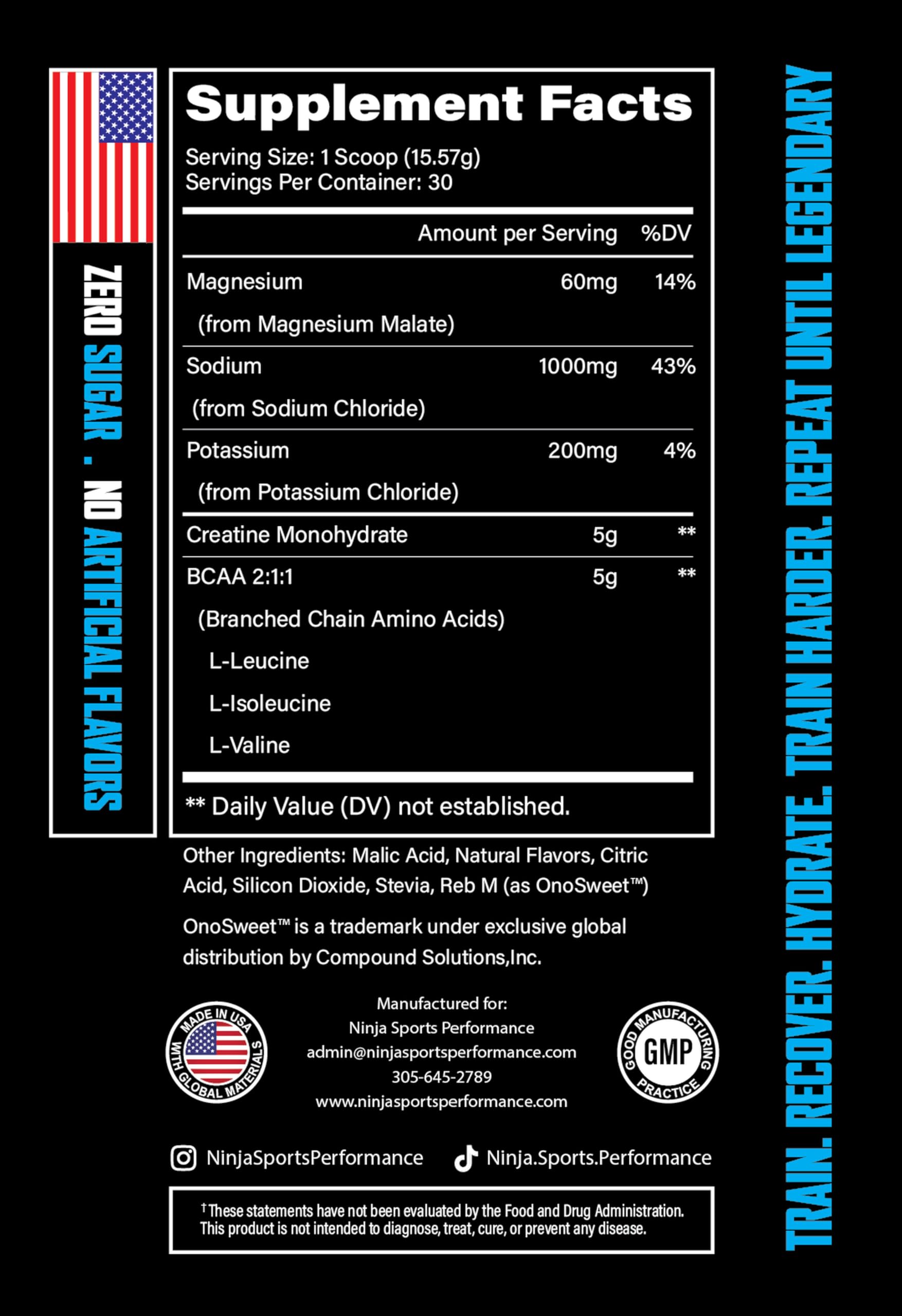 Ninja Sports Performance HydroStrike Combat Blend se disuelve en agua para hidratación durante entrenamiento.