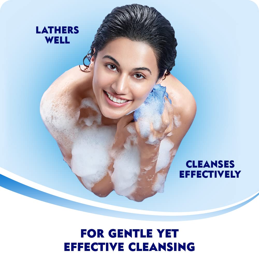 NIVEA Ducha perlas de cuidado liberando hidratación suave.