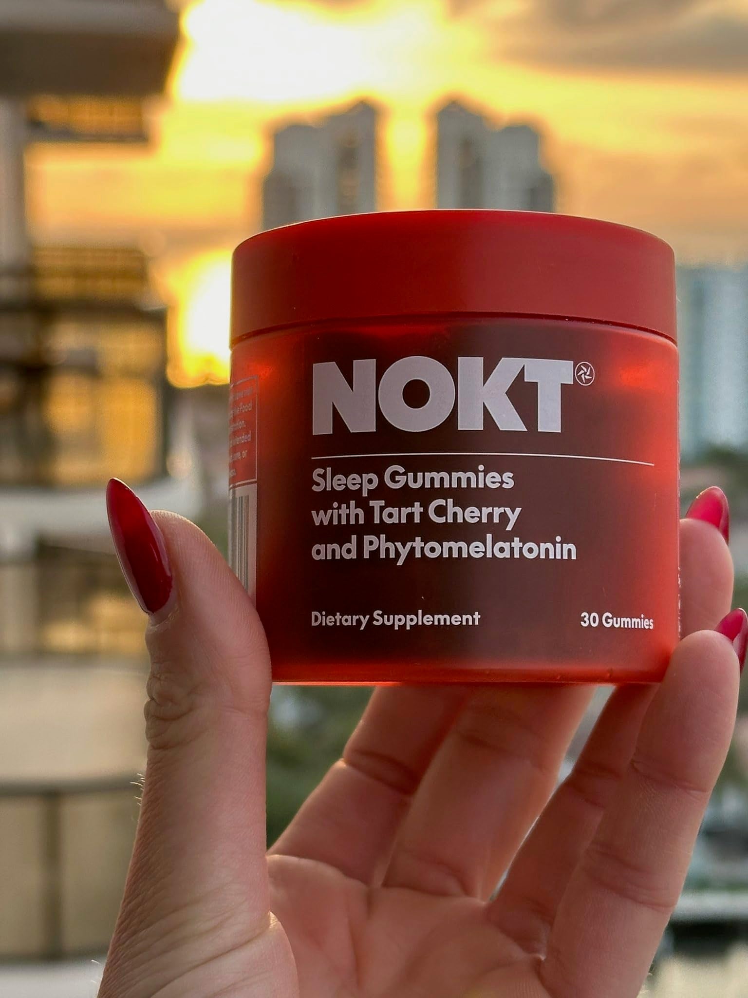 Recipiente de NOKT con 30 días de suministro para dormir mejor.