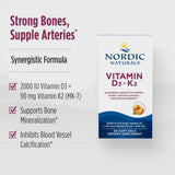 Nordic Naturals vitamina D3 y K2 naranja, cápsulas blandas visibles para huesos sanos.