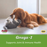 Gatos y perros usan NOW Pets Omega-3 Mini Gel para bienestar diario.